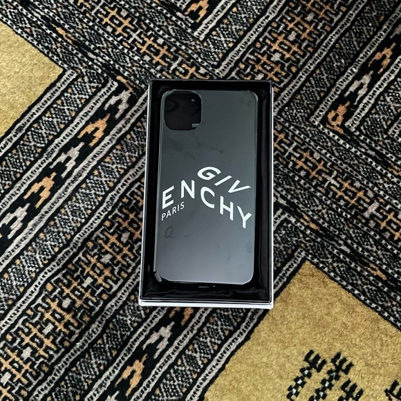GIVENCHY iPhone 11 case. - Picture 3 of 4